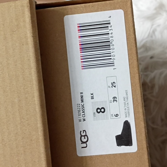 UGG Classic Mini II Women's Sz 8 Ankle Boots - Picture 10 of 10